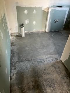 Tunnel's To Towers - ADA Compliant, Deck and Bath