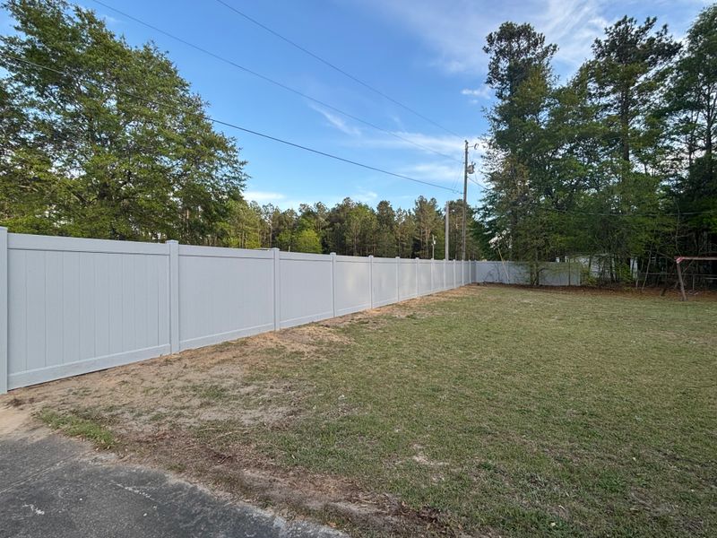 Vinyl fence 