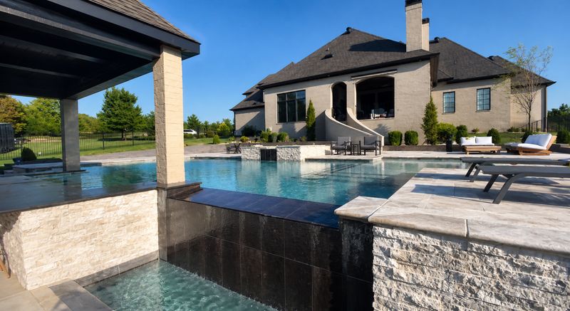 Pool Houses & Outdoor Entertainment