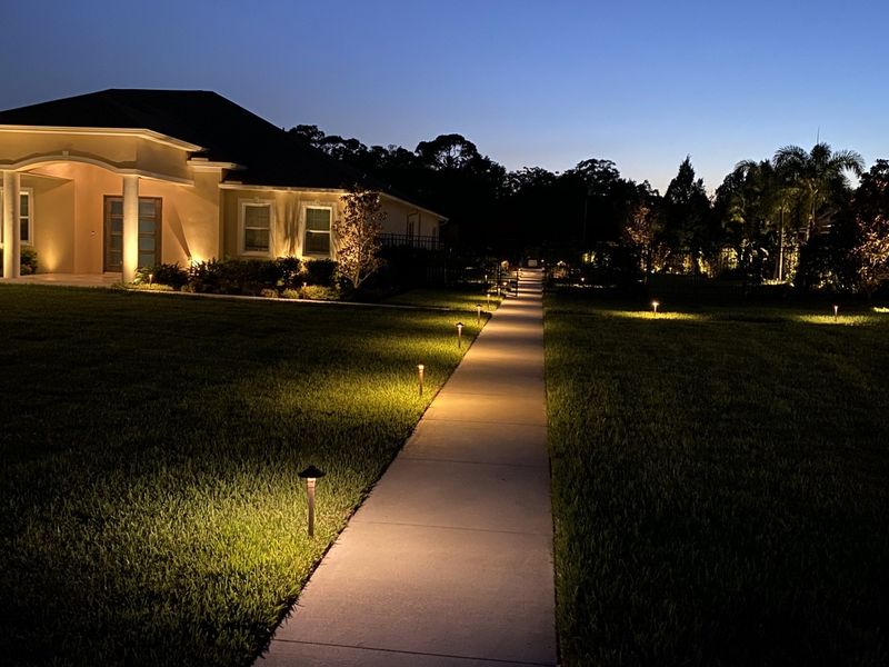 Low voltage Landscape Lighting