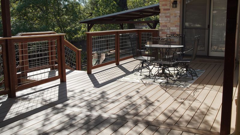 DECKING