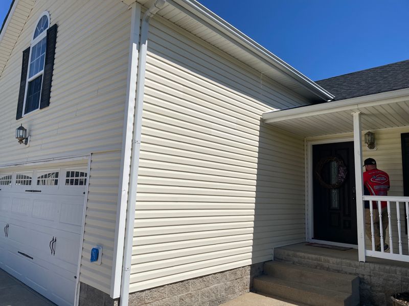 Revitalizing Bret Drive: Comprehensive Power Washing Excellence from Chimney to Curb in Clarksville, TN