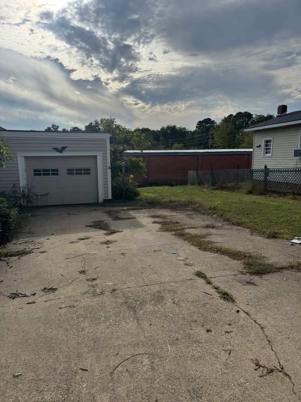 Yard Cleanup gallery