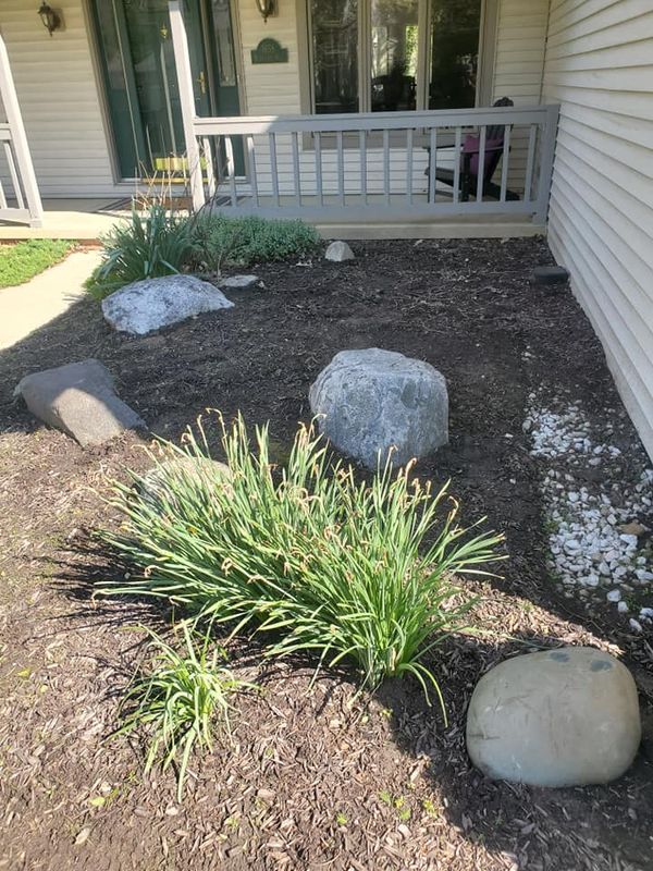 Mulch Bed Installation and Renovation