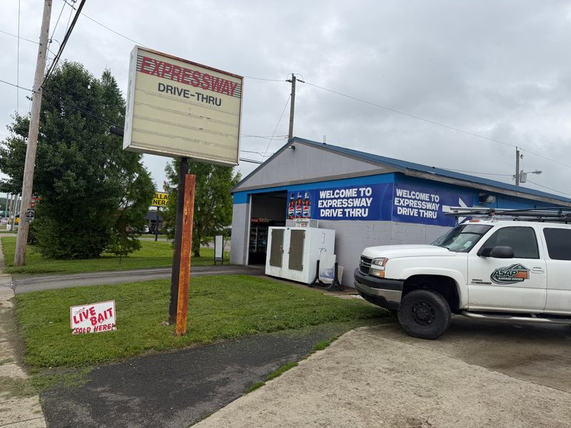 Broken Garage Door Cable Fixed at Expressway Drive-Thru in Chillicothe