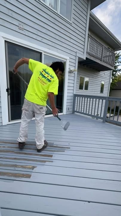 Deck and Fence Staining