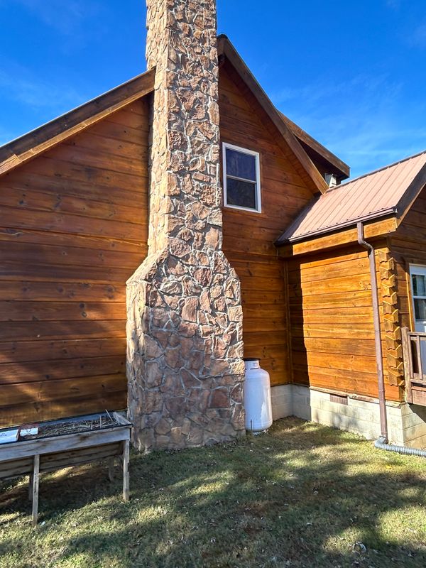Log Home Staining