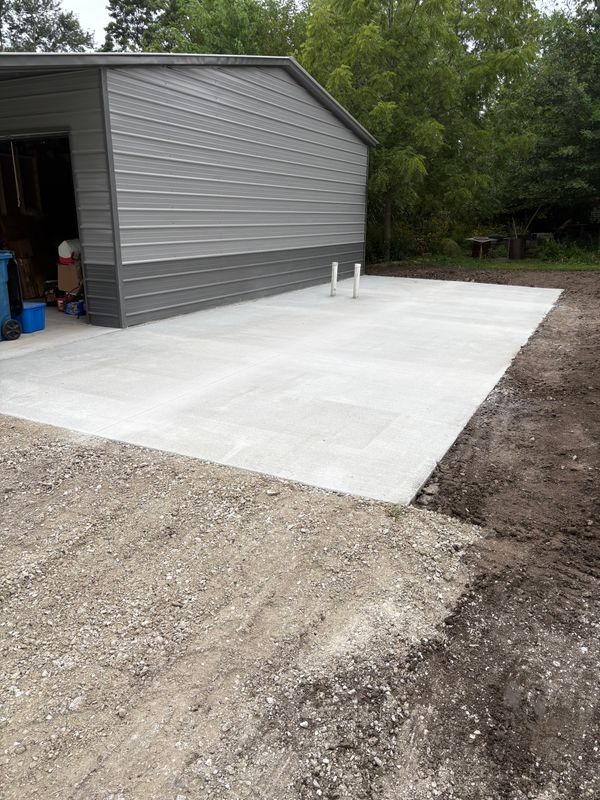 Seamless Integration with Precision: New Parking Pad in Tipton, Missouri