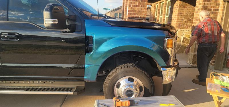 Full & Partial Vehicle Wrap