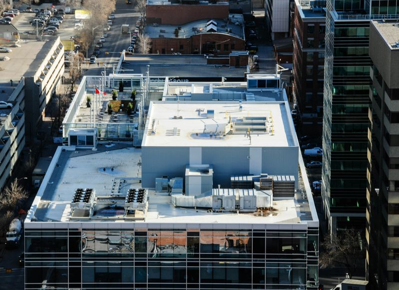 Low-Slope Roof Installation for New Builds