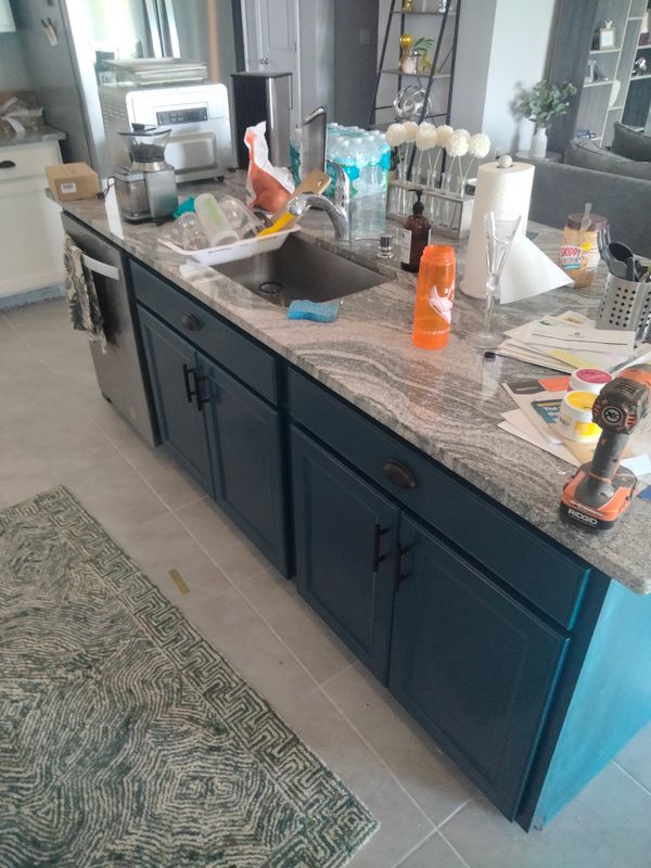 Cabinets 