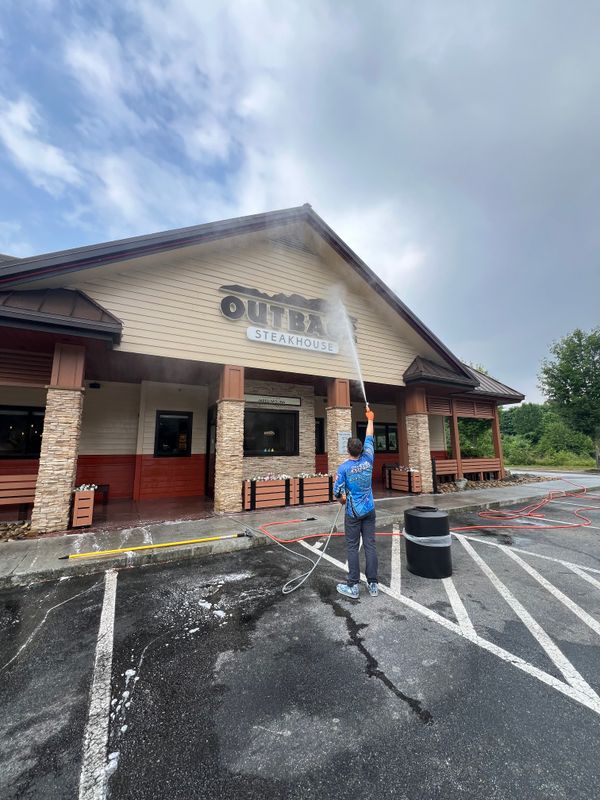 Commercial Pressure Washing