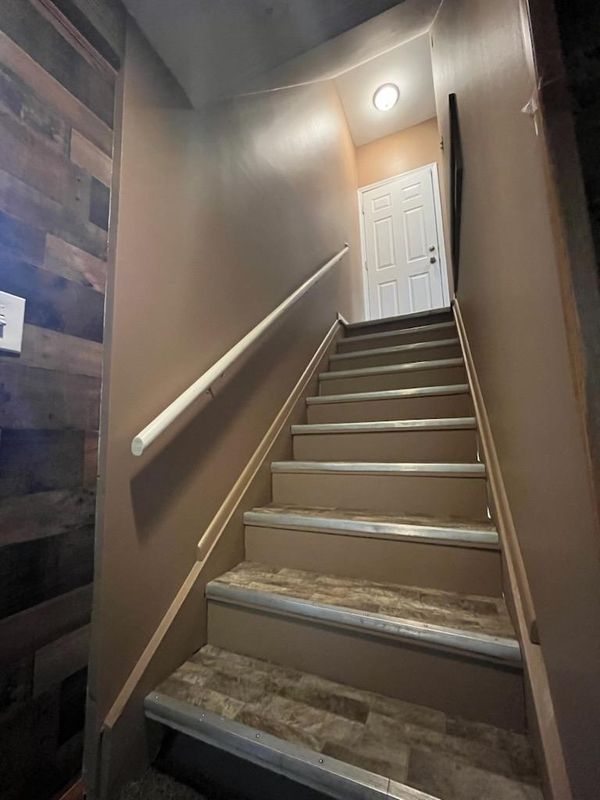 Revitalizing Interiors: Ryeonic Custom Painting's Flushing Transformations