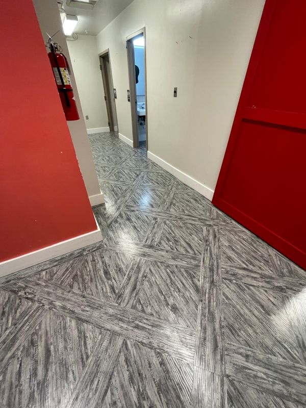 Luxury Vinyl Plank (LVP)