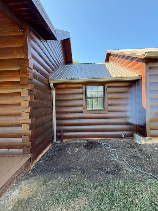 Log Home Staining