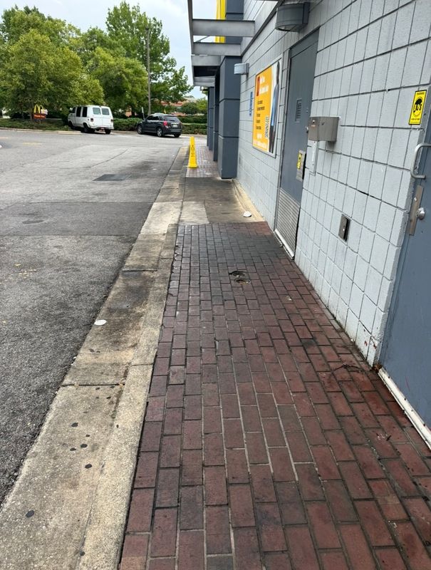 Driveway and Sidewalk Cleaning