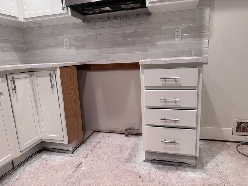 Kitchen and Cabinet Refinishing gallery