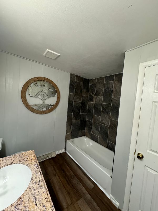 Arvada Oasis: Transformative Bathroom Rejuvenation by Ascend Finishes