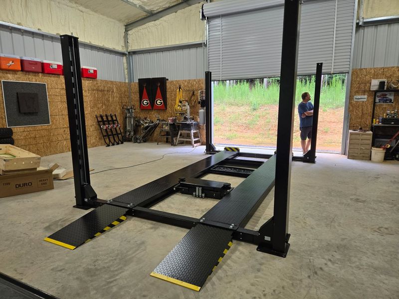 Buying and Selling Car Lifts