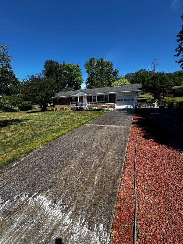 Driveway and Sidewalk Wash
