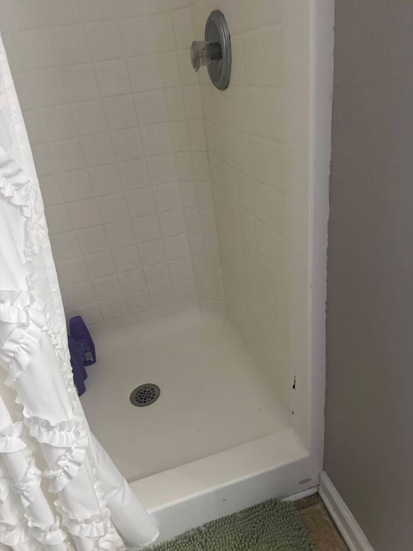 Revitalized Elegance: Fiberglass Bathtub Restoration