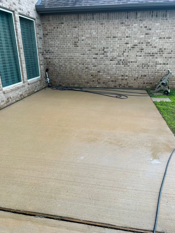 Deck and Patio Cleaning