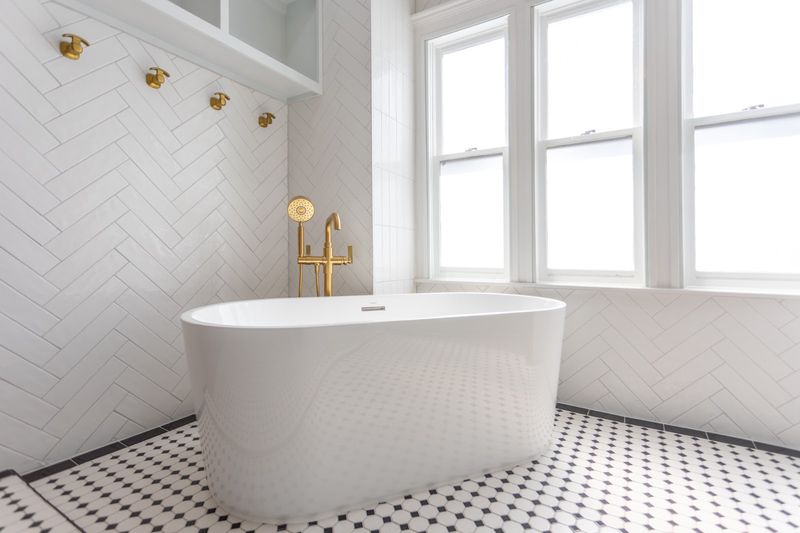 Historic Elegance Reimagined: Century-Old Bathroom Transformation in Houston's Heart