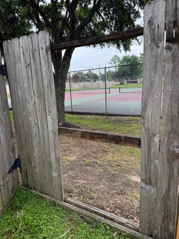 Commercial Fencing
