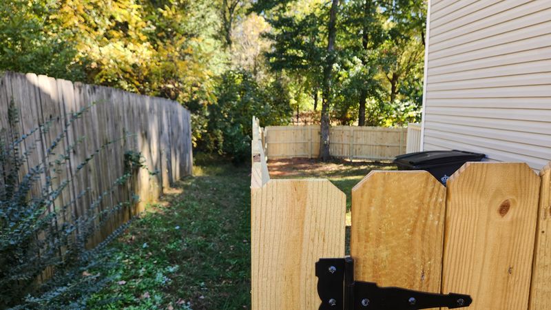 Wood Privacy Fence