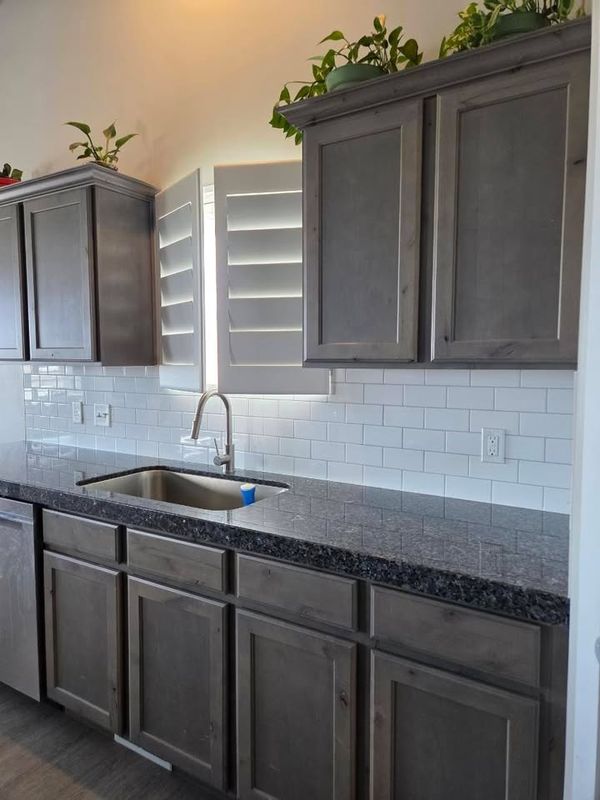 Kitchen Backsplash Installation