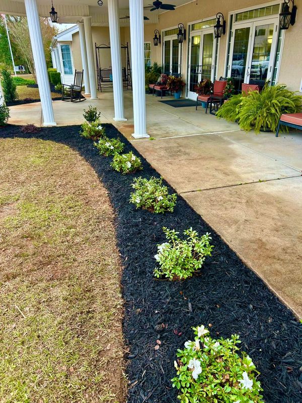 Landscape Bed Maintenance