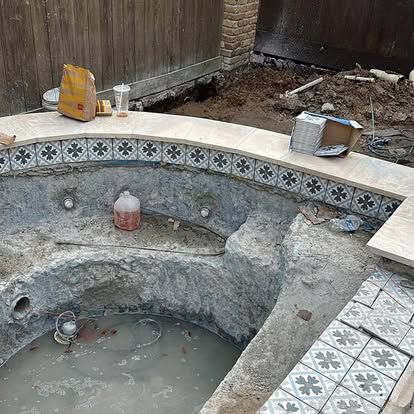 Pool Tiling 