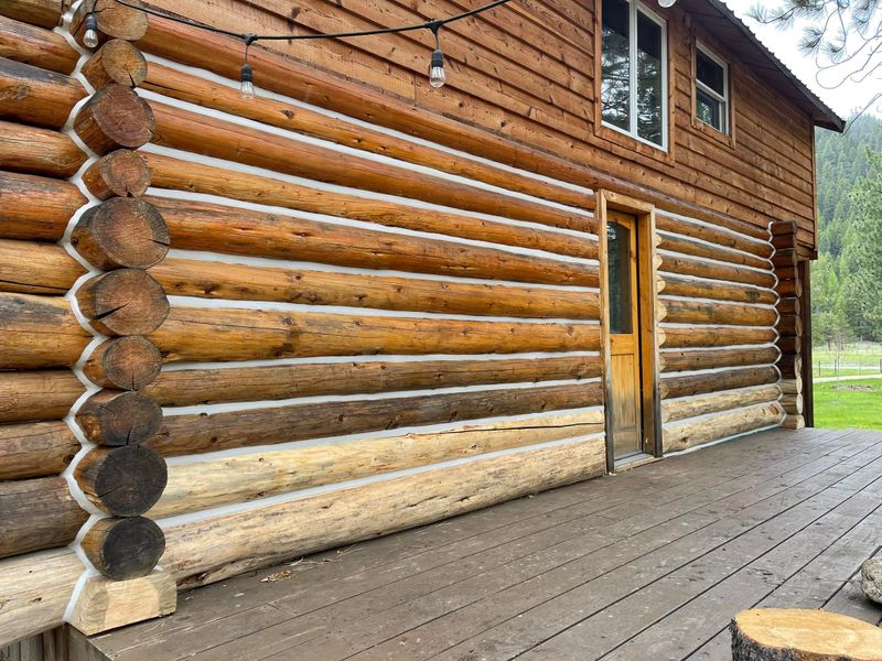 Log Home Staining in Montana