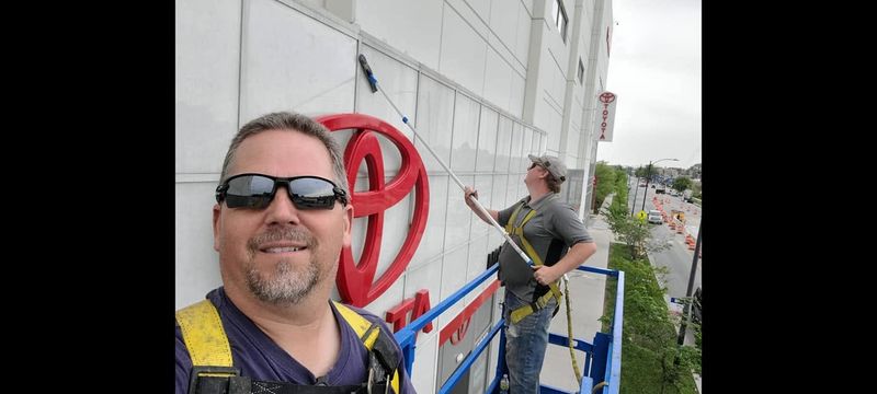 Commercial Pressure Washing