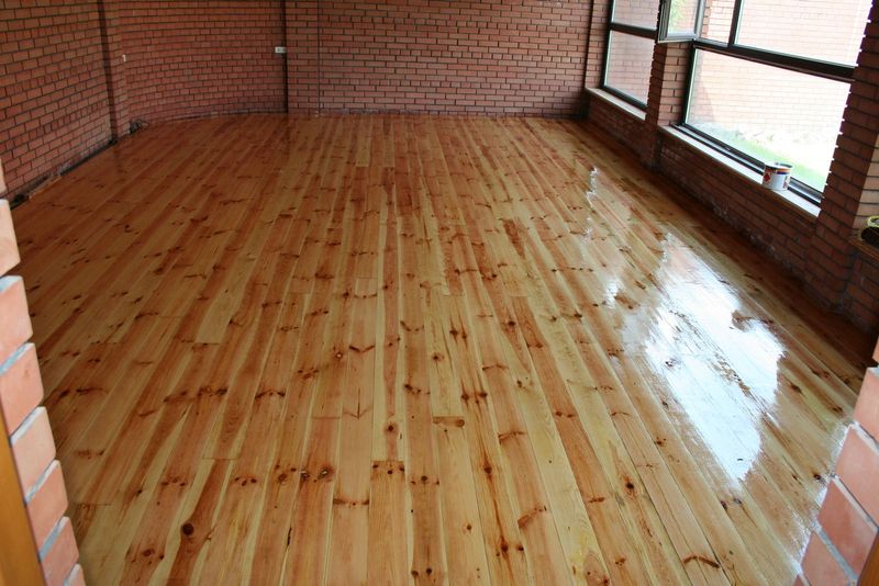 Vinyl and Laminate Flooring