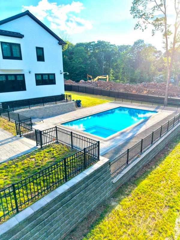 Aluminum & Chain Link Fencing