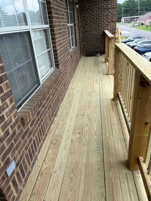 Deck & Patio
