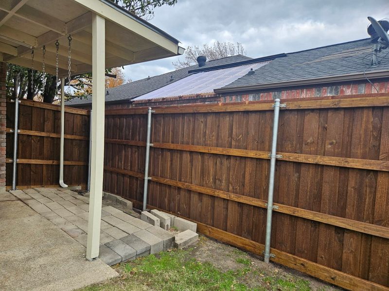 Fence Staining & Sealing