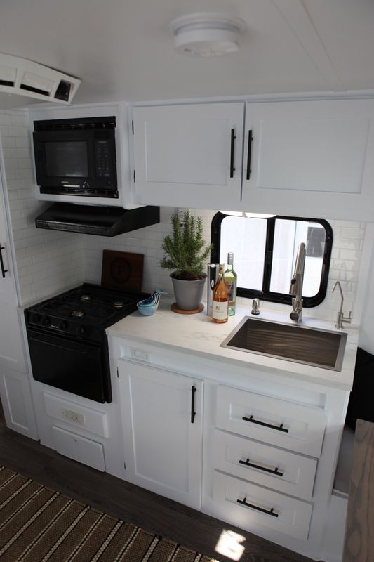 Hana - 2015 Fleetwood Travel Trailer
