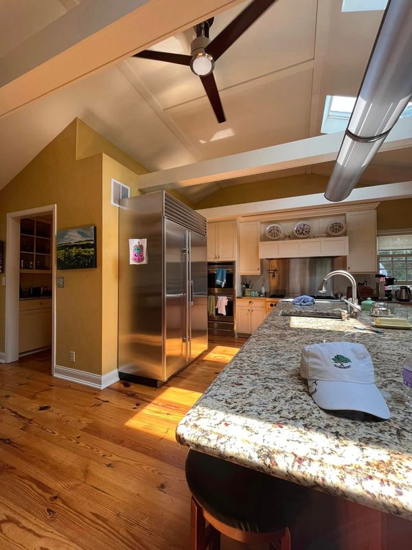 Kitchen and Cabinet Refinishing