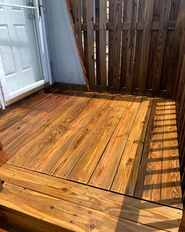 Deck Cleaning & Wood Restoration