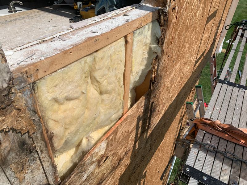 Laxs dr - windows, siding 