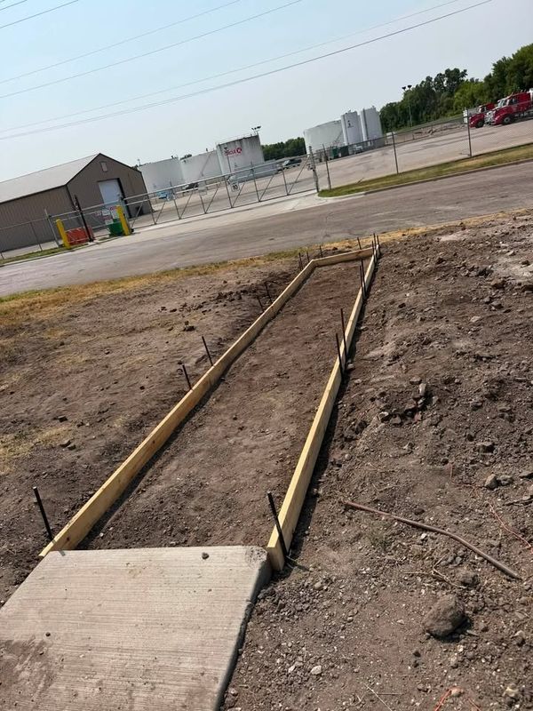 Concrete Sidewalks & Walkways
