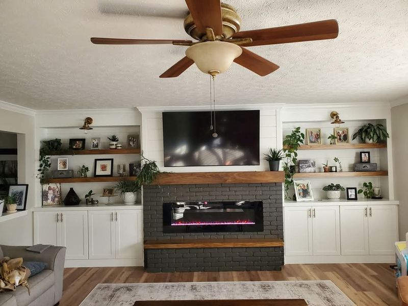 Living Rooms & Lounges