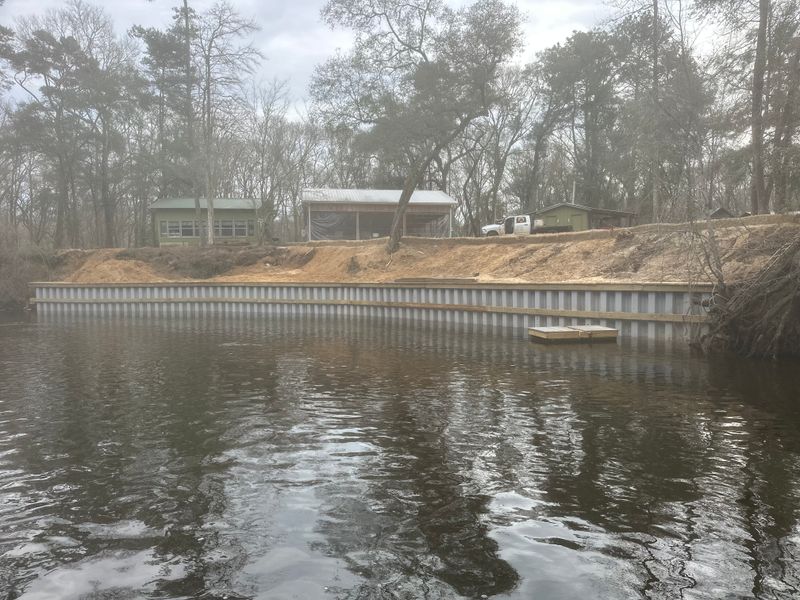Seawall/ Retaining wall