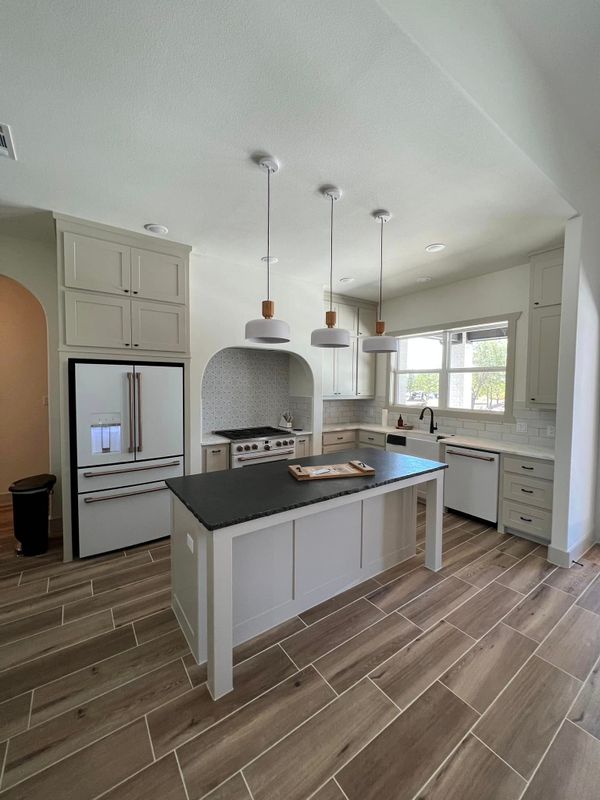 Kitchen and Cabinet Refinishing