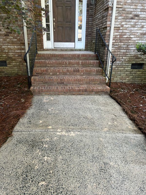 Driveway and Sidewalk Cleaning