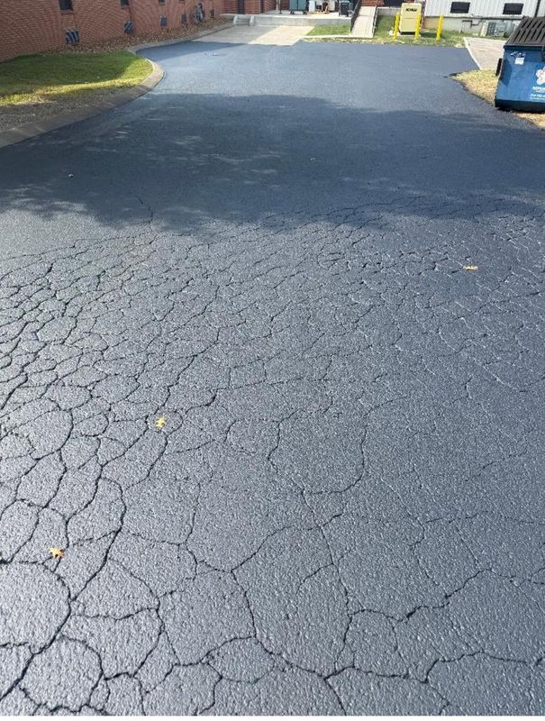 Residential Asphalt Patching and Repair