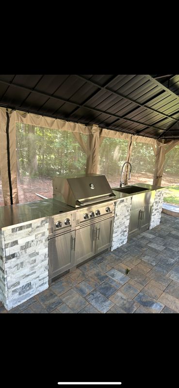Outdoor Kitchens & Fire Pits