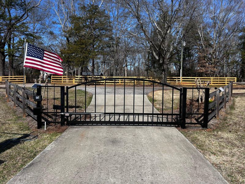 Gate Installation and Repair